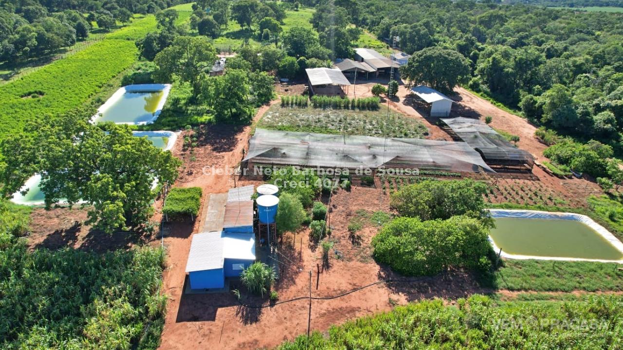 Fazenda à venda no Zona Rural, Terenos – foto 1