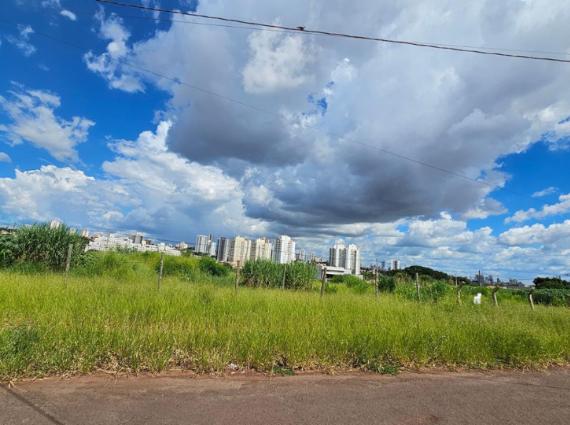 Área à venda no São Francisco, Campo Grande