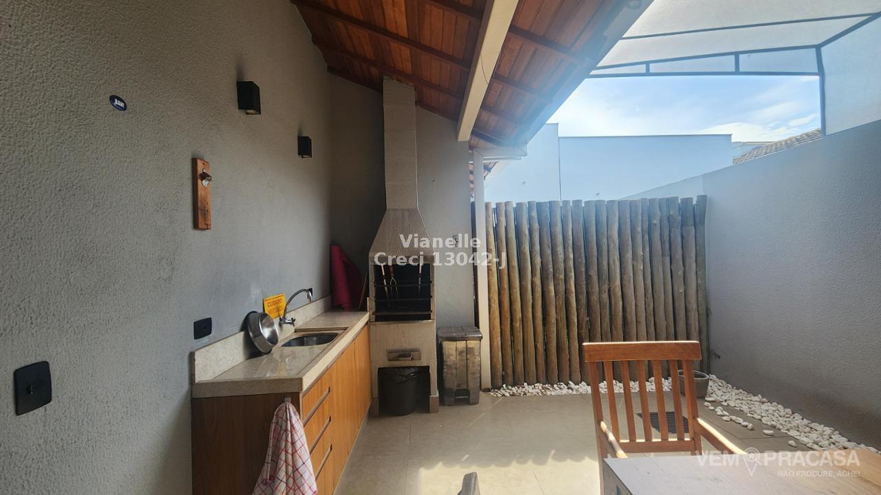 Casa de Condomínio à venda no Parque Residencial Rita Vieira, Campo Grande – foto 1