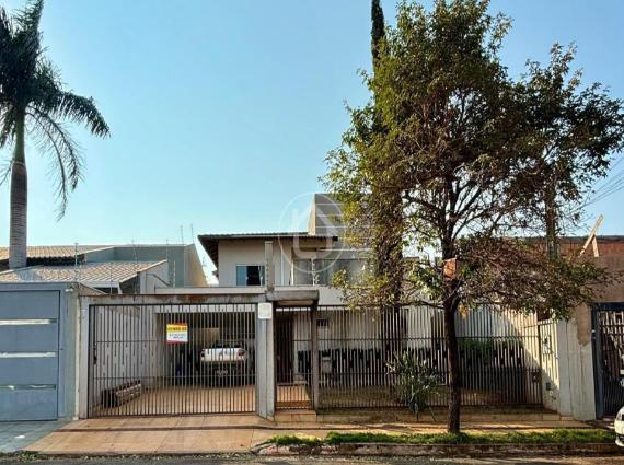 Sobrado à venda no Jardim Mansur, Campo Grande