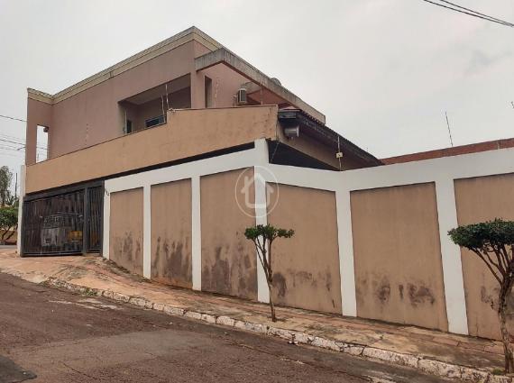 Sobrado à venda no Cabreúva, Campo Grande