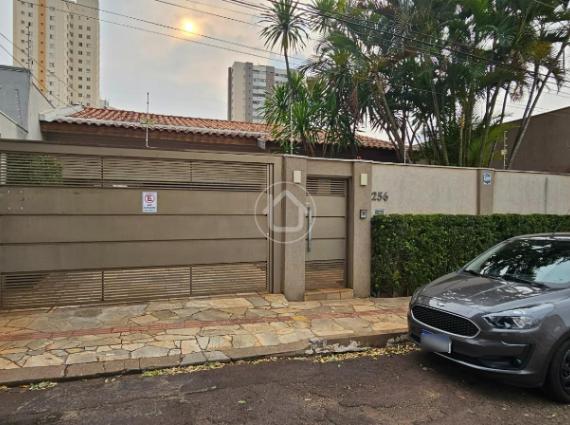 Sobrado à venda no Jardim dos Estados, Campo Grande
