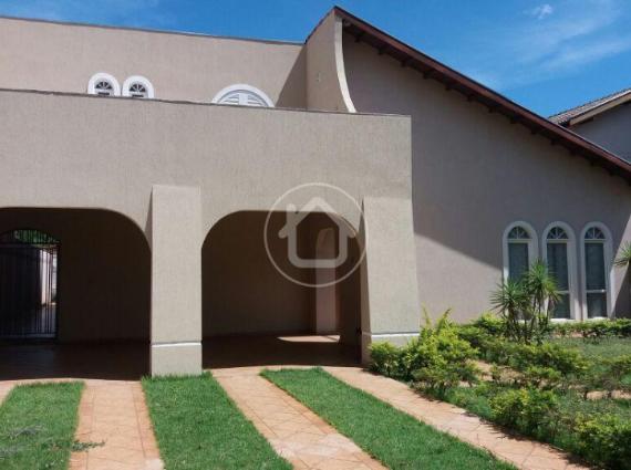Sobrado à venda na Vila Bandeirante, Campo Grande