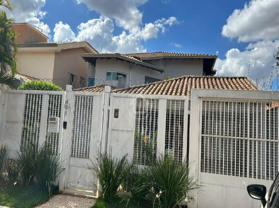 Sobrado à venda na Vila Miguel Couto, Campo Grande