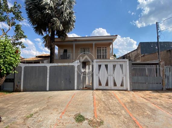 Sobrado à venda no Jardim Jacy, Campo Grande