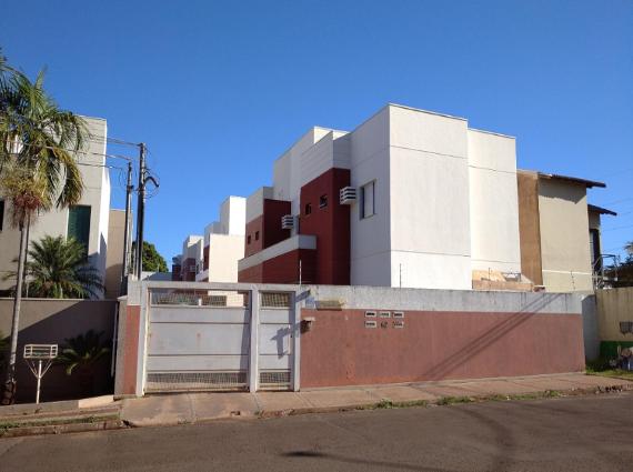 Sobrado/Condomínio para alugar no São Francisco, Campo Grande